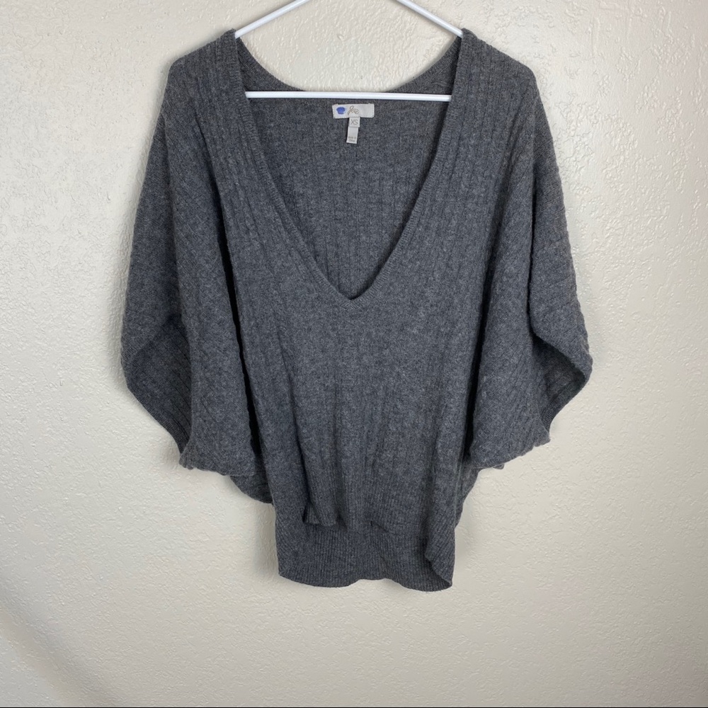 Joie Wool Cashmere Gray oversized v neck sweater